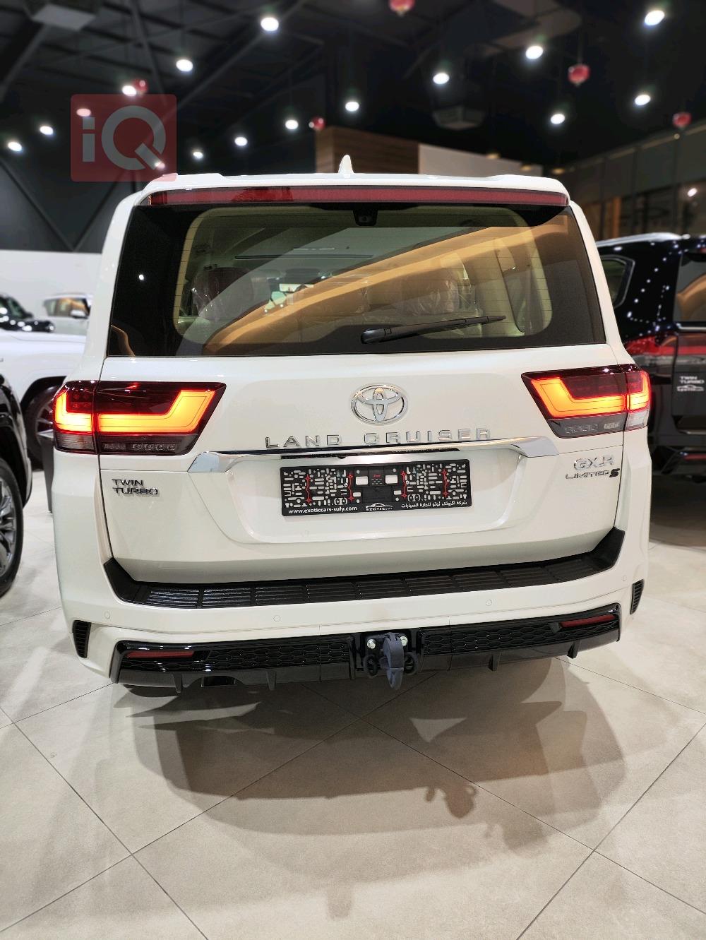 تۆیۆتا لاند کروزەر